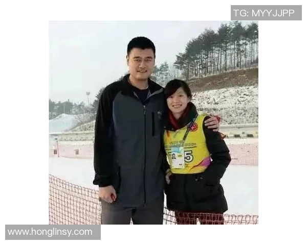 姚沁蕾身高优势明显超叶莉姚明休假期间气色佳引关注